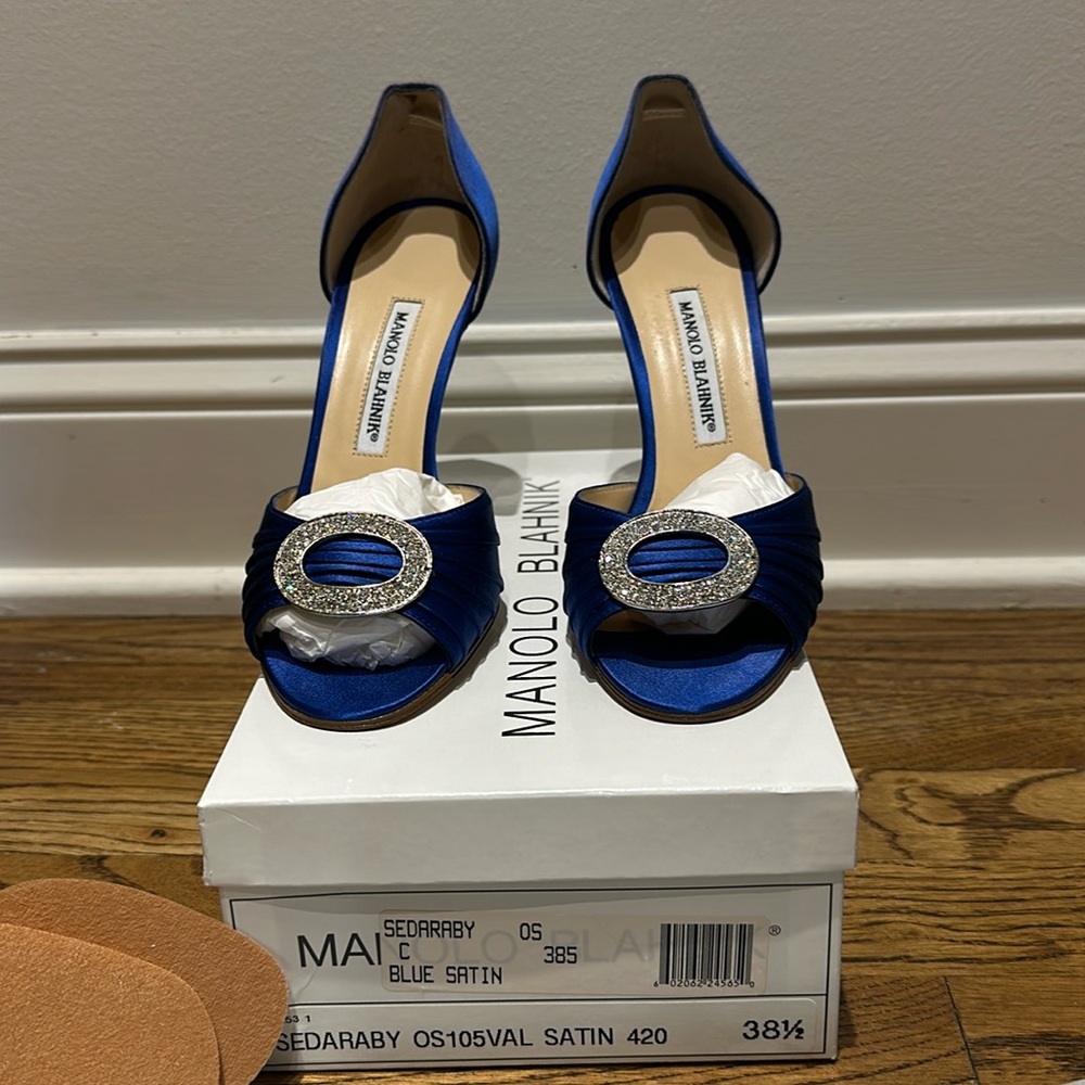 New In Box Manolo Blahnik Sedaraby Heels